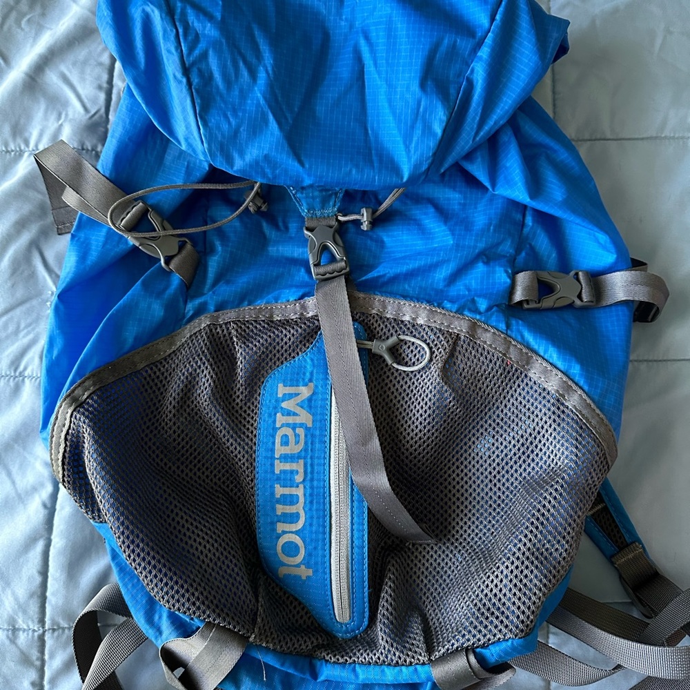 Marmot daypack with support + room for water bladder